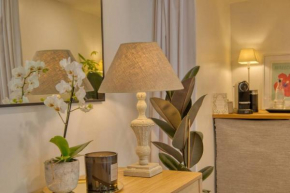 Modern self-contained Studio with own access in Stroud Green